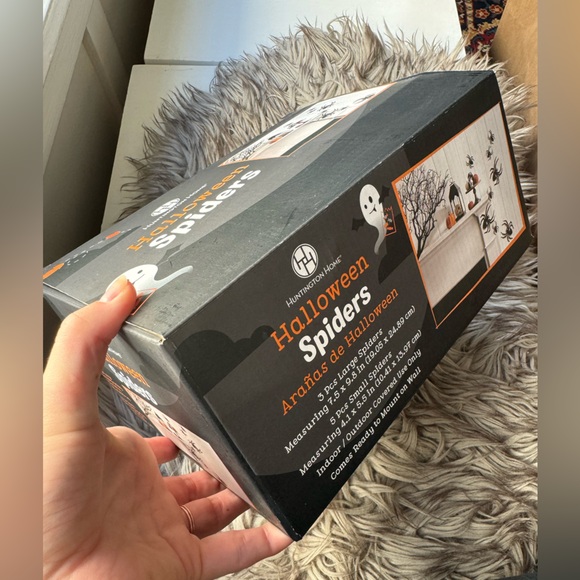 🕸️🕷️ Halloween Wall Mounted Spider Set - Picture 2 of 5